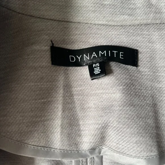 Blazer - Picture 4 of 4